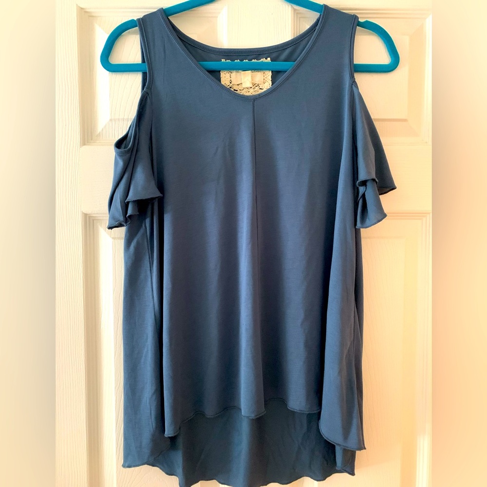 Cold-shoulder Blouse